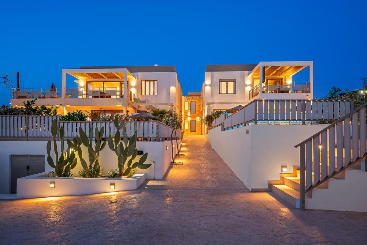 Ammokrinos Luxury Homes,150M From The Beach Каламаки Экстерьер фото